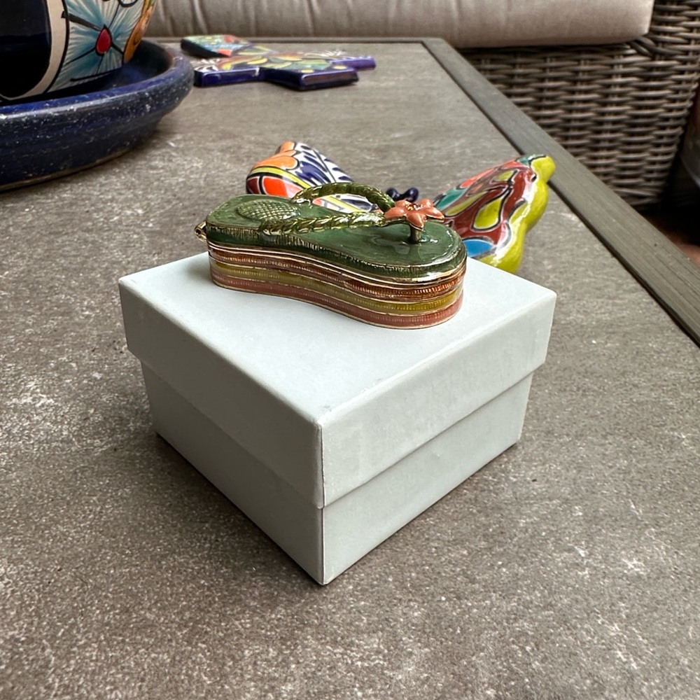 Monet Emerald and Gold Accent Box